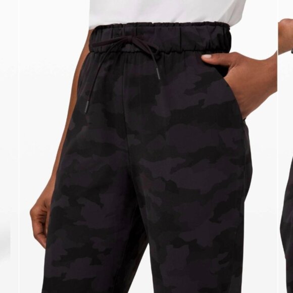 Lululemon Keep Moving Pant 7/8 High-Rise Heritage 365 Camo Deep Coal Multi - Picture 4 of 11